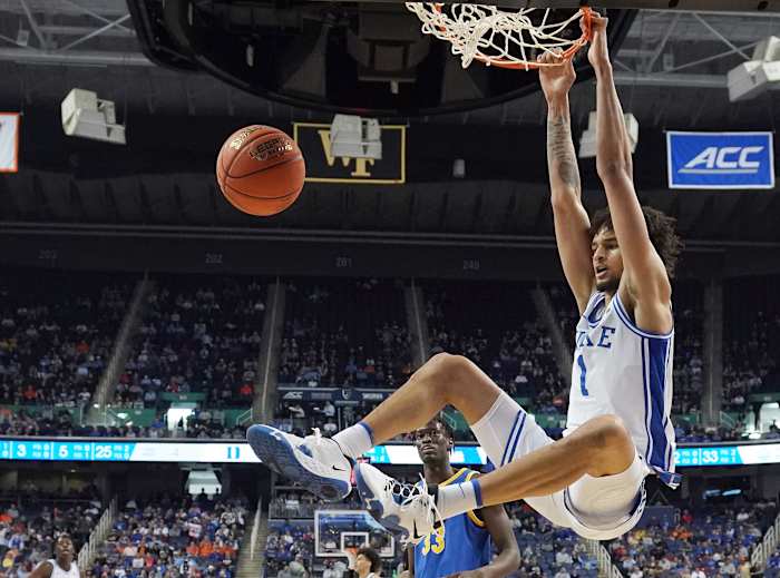 Duke Blue Devils center Dereck Lively II dunks the basketball.